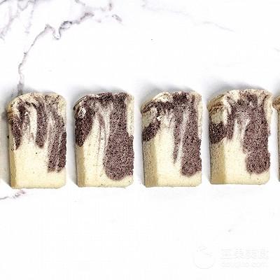 黑米糕正宗做法，大理石黑米糕的做法