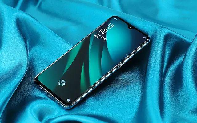 oppor15x参数配置怎么样（全面评测让你了解值不值得买）