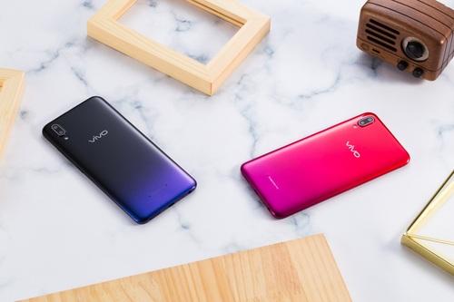 vivoy93图案解锁在哪里，vivo手机y93怎么设置图案锁（灵动水滴屏+3D镜面设计）