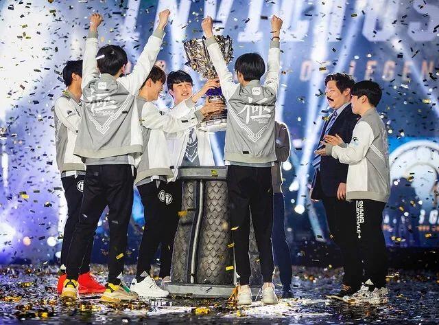 藏单什么意思是什么生肖，女生说的ig你也不懂（藏是什么生肖）