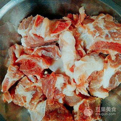 怎样做美味的冬瓜炖排骨，怎样做排骨炖冬瓜好吃（冬瓜排骨汤的做法）