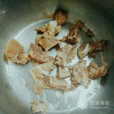 怎样做美味的冬瓜炖排骨，怎样做排骨炖冬瓜好吃（冬瓜排骨汤的做法）