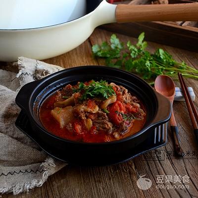 西红柿炖牛腩的家常做法，如何做西红柿牛腩（西红柿炖牛腩的做法）