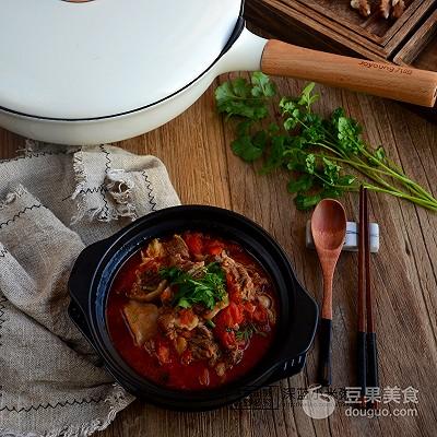 西红柿炖牛腩的家常做法，如何做西红柿牛腩（西红柿炖牛腩的做法）