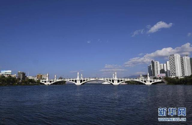 洱海在云南哪里，洱海在哪里（云南大理：洱海景色秀丽）