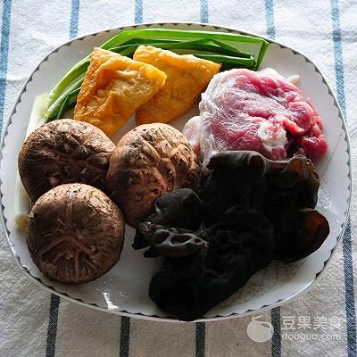 宜兴竹海风景区风景美食介绍，宜兴竹海风景区风景美食介绍作文（宜兴头菜<全家福>）