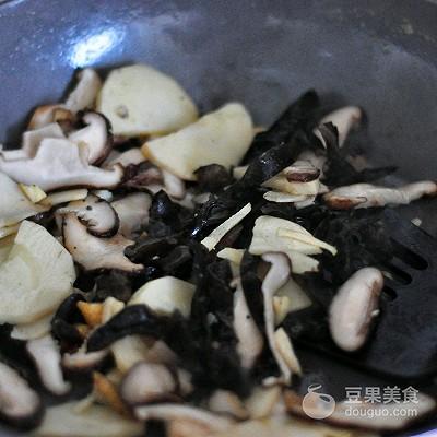 宜兴竹海风景区风景美食介绍，宜兴竹海风景区风景美食介绍作文（宜兴头菜<全家福>）