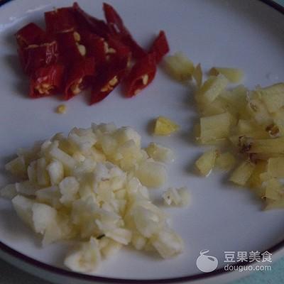 酸辣大白菜的做法，酸辣大白菜做法简单好吃又开胃（酸辣白菜的做法）