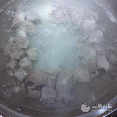 怎么烧红烧牛肉，红烧牛肉怎么做又软又香（红烧牛肉的做法）