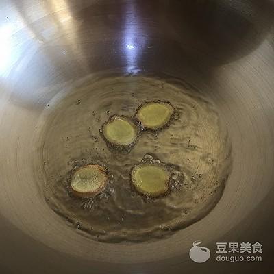 怎么烧红烧牛肉，红烧牛肉怎么做又软又香（红烧牛肉的做法）