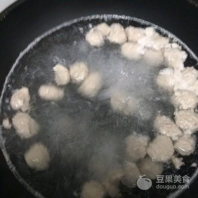 牛肉丸的做法和配料及配方，牛肉丸子的制作方法和配料（自制牛肉丸）