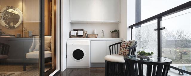 白色衣服为什么会发黄，白色衣服如何去黄（白色衣服发黄怎么洗白）