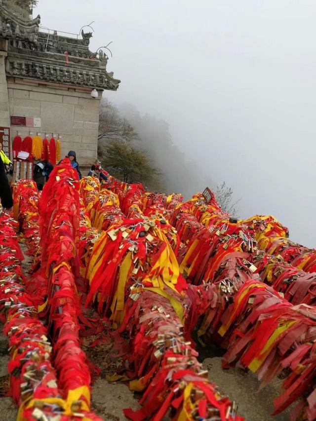 华山简单介绍，华山的资料（五岳之一，西岳华山）