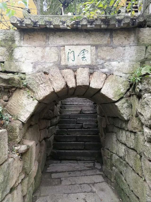 华山简单介绍，华山的资料（五岳之一，西岳华山）