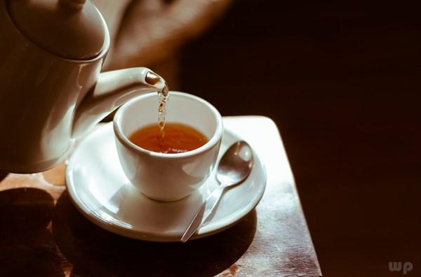 薄荷茶的功效与作用，甘草薄荷茶的功效与作用（夏季养生喝茶很重要）