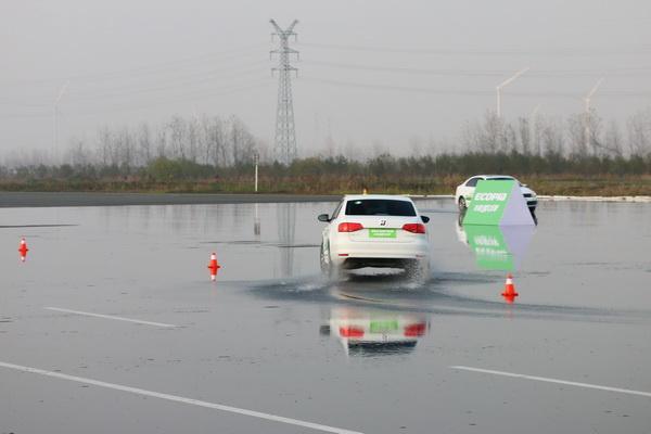 ecogreen轮胎什么品牌，ecoland是啥牌子轮胎（试普利司通绿歌伴EP300）