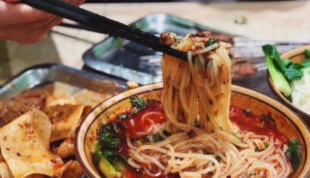 米线（米线热量高吗，米线和面条比较哪个热量低（米线有热量嘛）