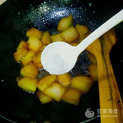 红烧冬瓜的家常做法，冬瓜怎么炒好吃简单（家常红烧冬瓜的做法）
