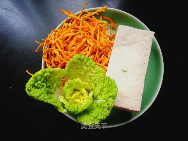 虫草花煲汤的做法大全，虫草的正确吃法及用量（热乎乎的一碗下肚）