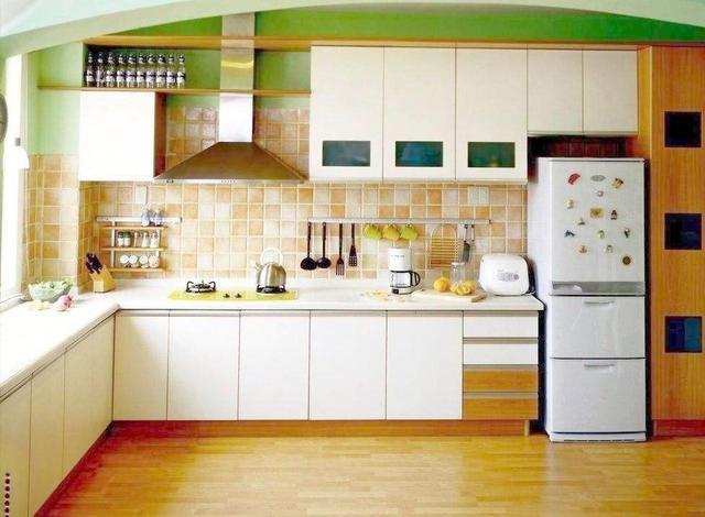 客厅冰箱摆放位置，客厅冰箱摆放位置有风水（聪明人都放在这3个地方）