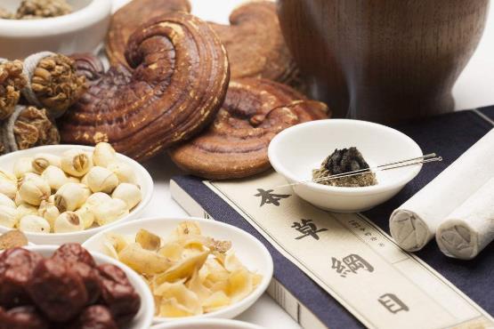 人参鸡汤的做法，人参煲鸡汤的功效（年产值可达250余万元）