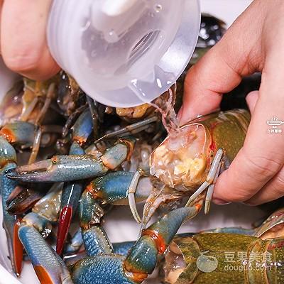 澳洲龙虾的做法，清蒸澳洲龙虾的做法步骤图解（卤水小蓝龙的做法）