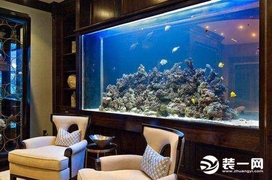 鱼缸的摆放位置，鱼缸摆放的最佳位置（你家鱼缸还在随意摆放吗）