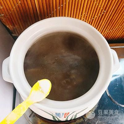 黄芪和什么搭配最好，黄芪和什么食物搭配最好（黄芪党参滋补老火汤）