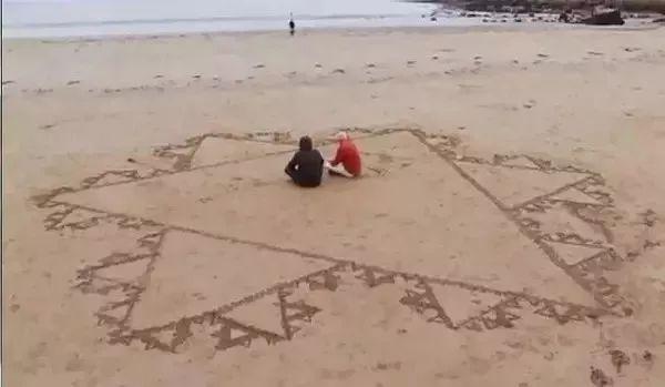 让孩子爱上数学的纪录片，带孩子在家看这十部顶级数学纪录片