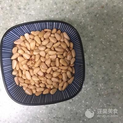甜玉米粒的家常做法，松仁玉米的做法