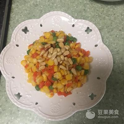 甜玉米粒的家常做法，松仁玉米的做法