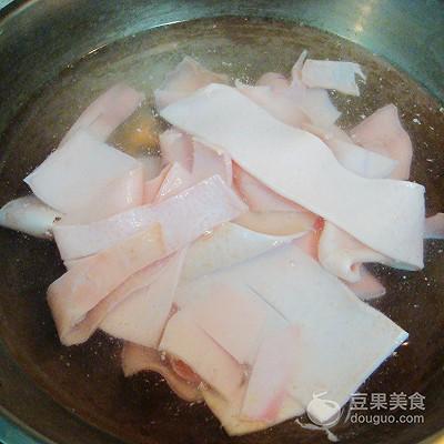 宝塔肉的做法，宝塔肉的做法步骤（宝塔皮冻的做法）