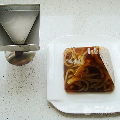 宝塔肉的做法，宝塔肉的做法步骤（宝塔皮冻的做法）