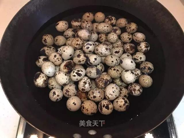 卤鹌鹑蛋的做法，酱油卤鹌鹑蛋的做法（香卤鹌鹑蛋：教你最美味的做法）
