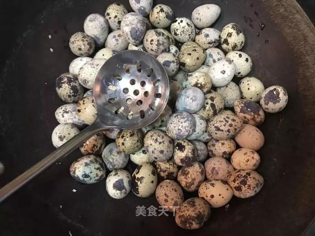 卤鹌鹑蛋的做法，酱油卤鹌鹑蛋的做法（香卤鹌鹑蛋：教你最美味的做法）