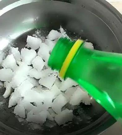 鞋子脱胶了怎么办，鞋子脱胶了怎么办?教你自制万能鞋胶（普通胶水粘不牢）