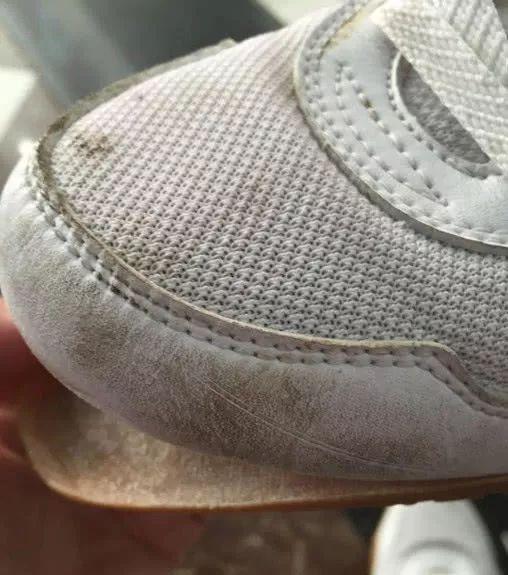 鞋子脱胶了怎么办，鞋子脱胶了怎么办?教你自制万能鞋胶（普通胶水粘不牢）