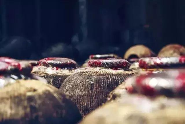 当浮一大白什么意思，当浮一大白的浮是什么意思（唐诗下酒，宋词伴茶）