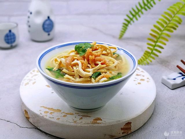 扬州干丝怎么吃，扬州干丝哪家最好吃（《风味人间》美食复刻大挑战）