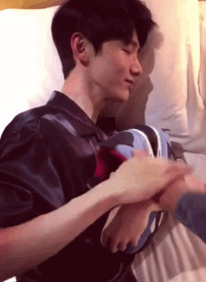 抖音整个夏天想和你环游世界是什么歌，整个夏天都想和你环游世界的歌（这是肯豆最最甜的一次）