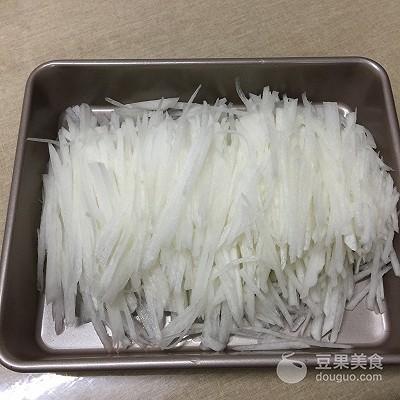 萝卜糕的制作方法，怎样做萝卜糕好吃又简单（广式萝卜糕，自制经典味道）