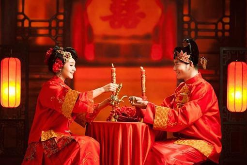 古代婚礼中的纳征是什么意思，古代婚礼纳采（历史上古代婚俗讲究的六礼分别是什么）