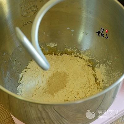 牛奶小面包的做法，迷你奶香小面包的做法