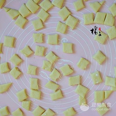 牛奶小面包的做法，迷你奶香小面包的做法