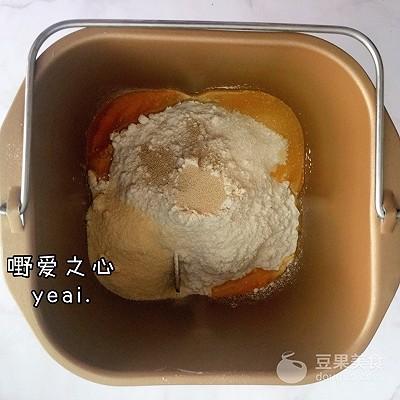 骨肉相连的做法，炸骨肉相连的做法（骨肉相连蜂蜜小餐包）