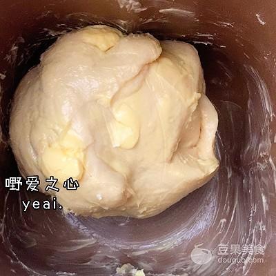 骨肉相连的做法，炸骨肉相连的做法（骨肉相连蜂蜜小餐包）