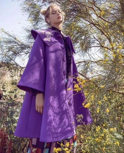 什么颜色加什么颜色等于肉色，油漆24种颜色调配大全（冷暖皮应该穿什么色）