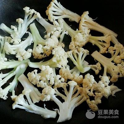 油菜花怎么做好吃，油菜花怎样做好吃（剁蒜孜然油菜花的做法）