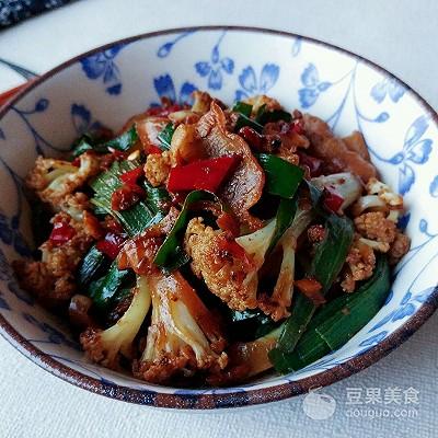 油菜花怎么做好吃，油菜花怎样做好吃（剁蒜孜然油菜花的做法）