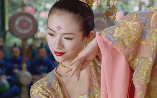 章子怡 梅兰芳，她曾经自称美貌胜过章子怡组图（章子怡颁奖典礼上自曝得过三次华表奖）